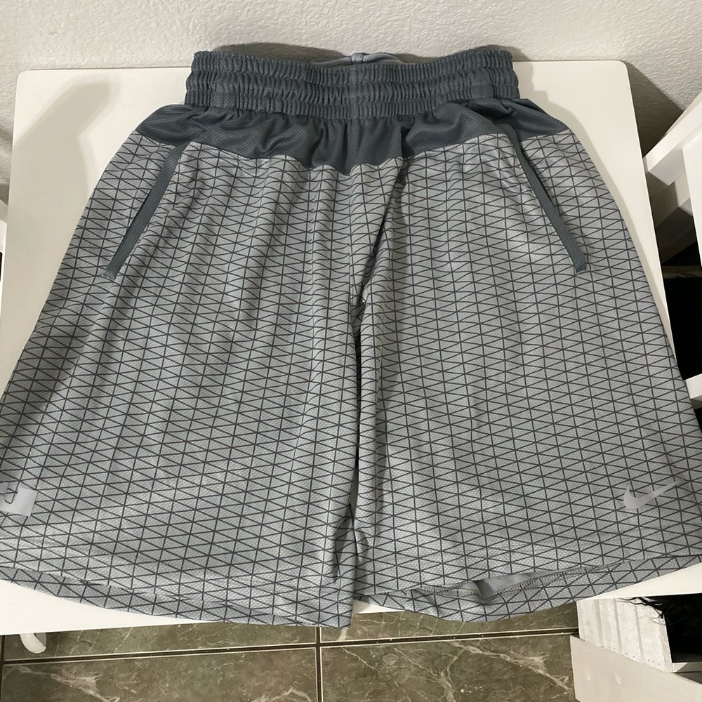 Nike lebron James basketball shorts